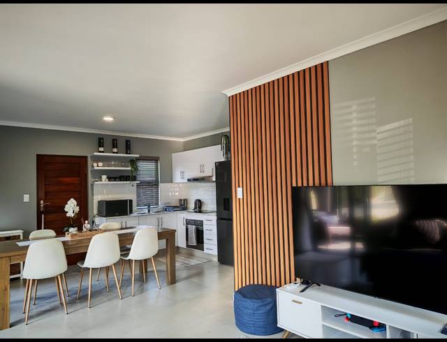 3 BEDROOM FREESTANDING FOR SALE IN SHAKASKRAAL